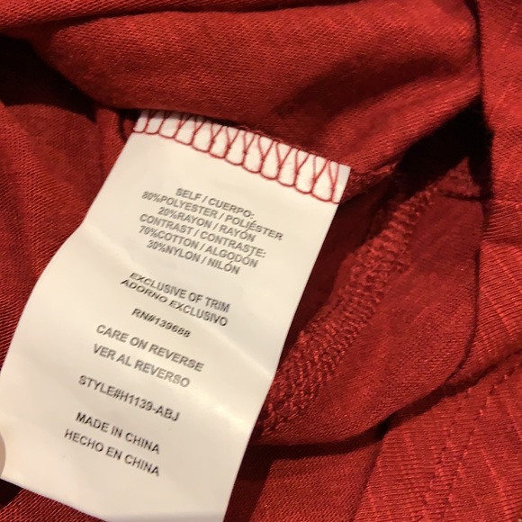 Hint of mint warm red lace bottom flowy tank top - Picture 6 of 10